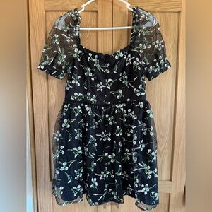 Lulus mini dress size medium